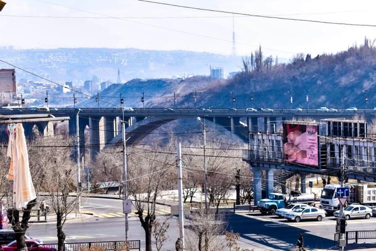 Apartmán Напротив Спортивно-Концертного Комплекса Jerevan Exteriér fotografie